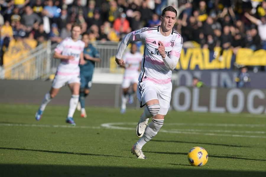 Jubelnde Spieler in der Seria A – Kampf um die Champions League