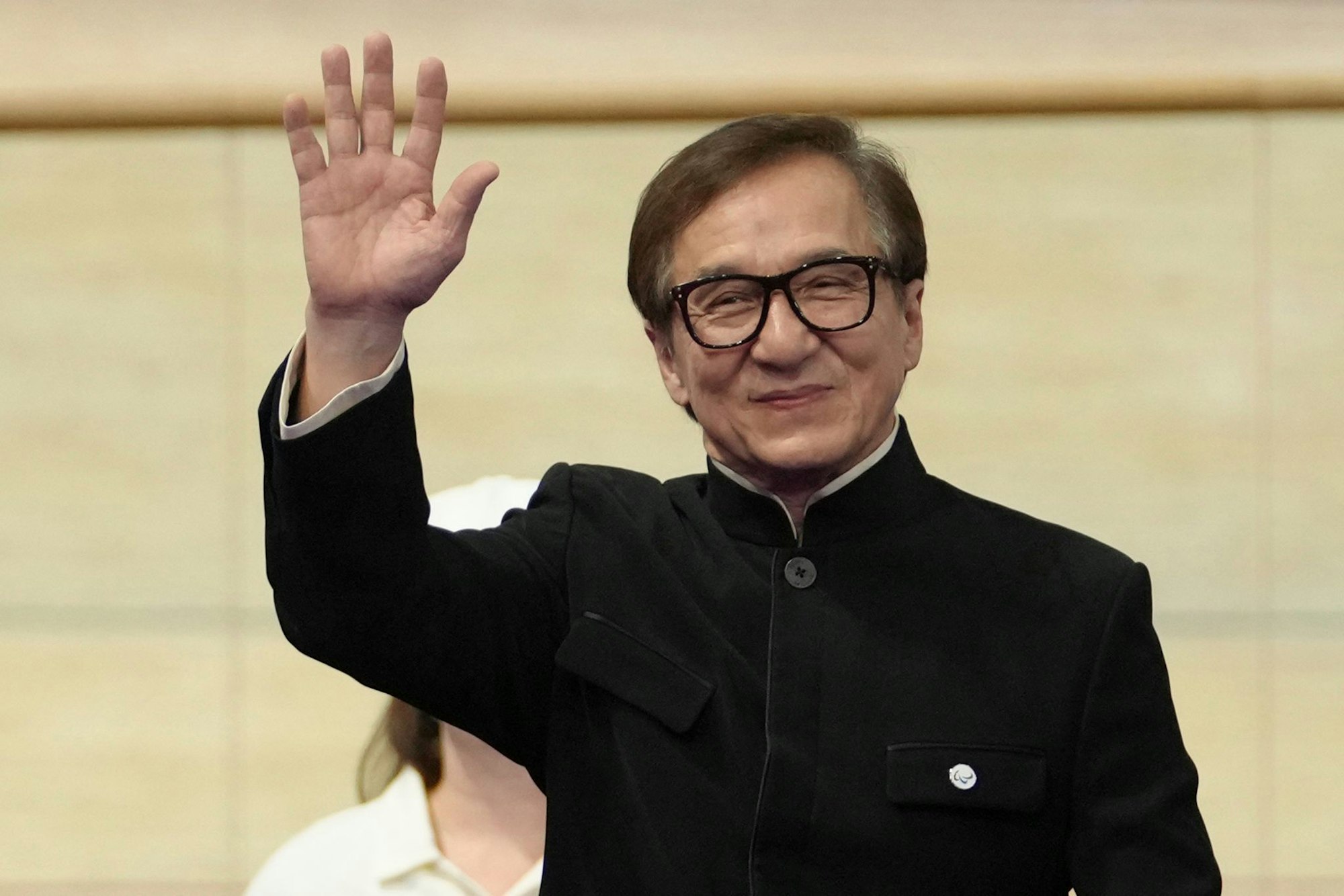 Jackie Chan bei einem seiner berühmten Stunts