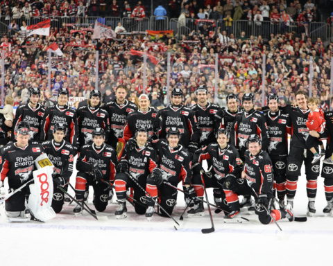 Innenansicht Lanxess Arena bei Großveranstaltung