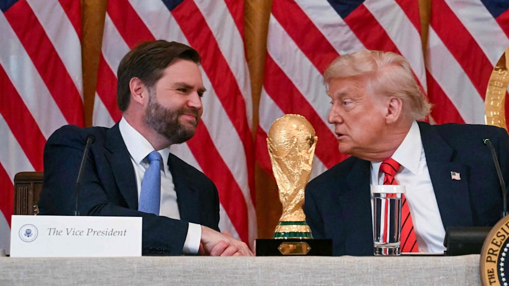 Mario Basler bei einem Fußball-Event