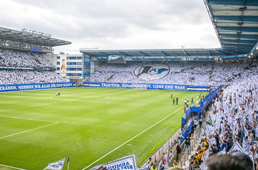 unterhaching – arminia bejubeln einen Punktgewinn am Sportpark