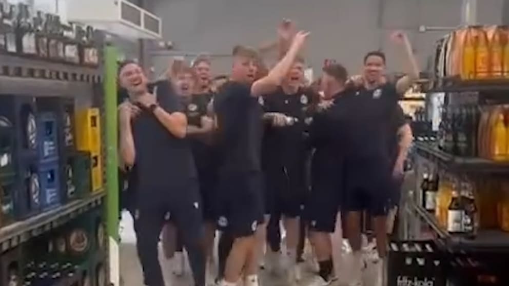 Bielefeld Arminia feiert den Aufstieg in die 2. Bundesliga