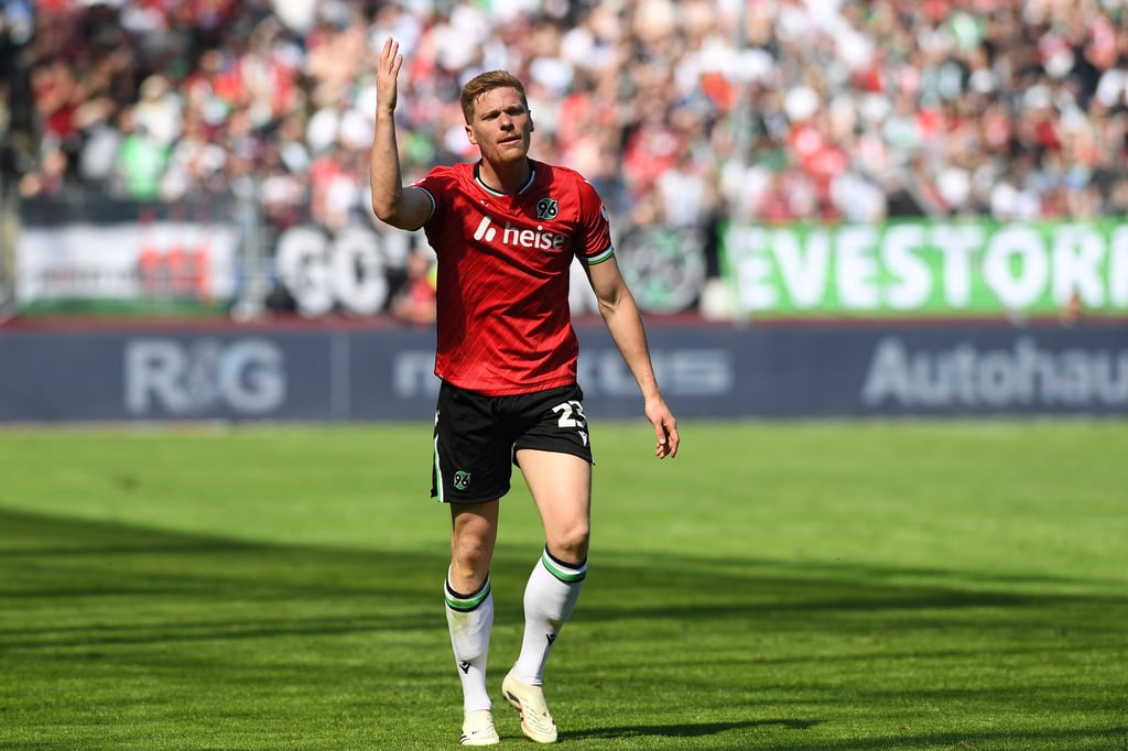 Marcel Halstenberg nach seinem letzten Heimspiel bei Hannover 96