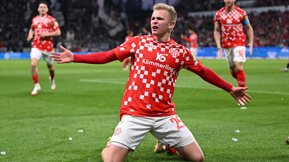 Freiburg FC kämpft um die Zukunft: Der japanische Star im Fokus