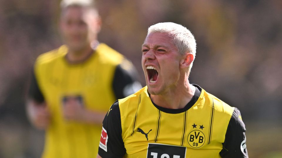 Jubel nach dem BVB-Treffer beim Spiel Leverkusen – Dortmund