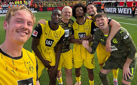 Serhou Guirassy im Jubeltrikot für Borussia Dortmund