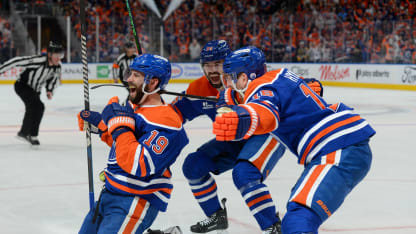 Packende Szene zwischen Oilers und Golden Knights in Spiel 4 der NHL-Playoffs 2025