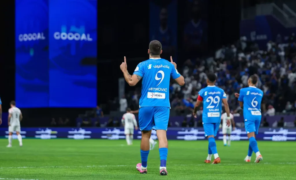 صورة من مباراة الهلال والعروبة | تصدي الحارس