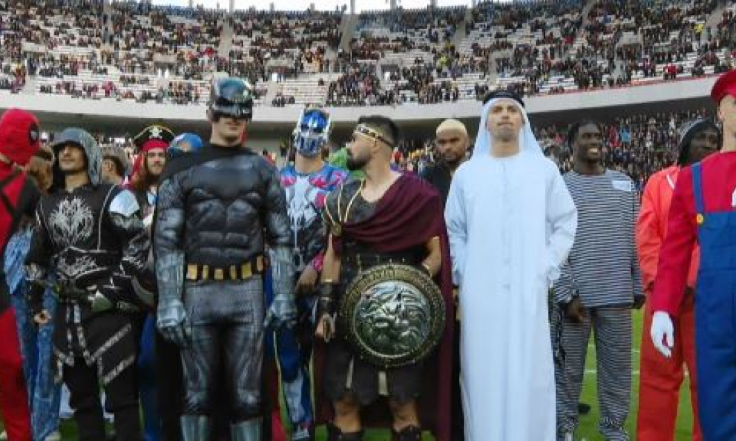 Jucători FCSB costumați la FCSB - Universitatea Craiova, petrecere de titlu