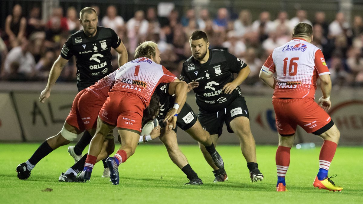 Mecz GKS Katowice – Lech Poznań – akcja w polu karnym