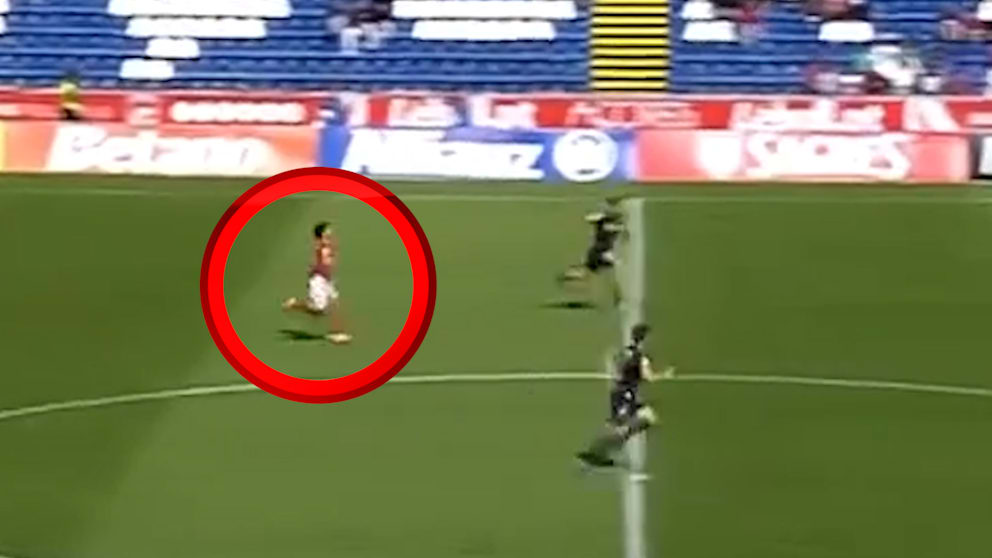 Jubel in der 2 Liga: Spieler und Fans feiern