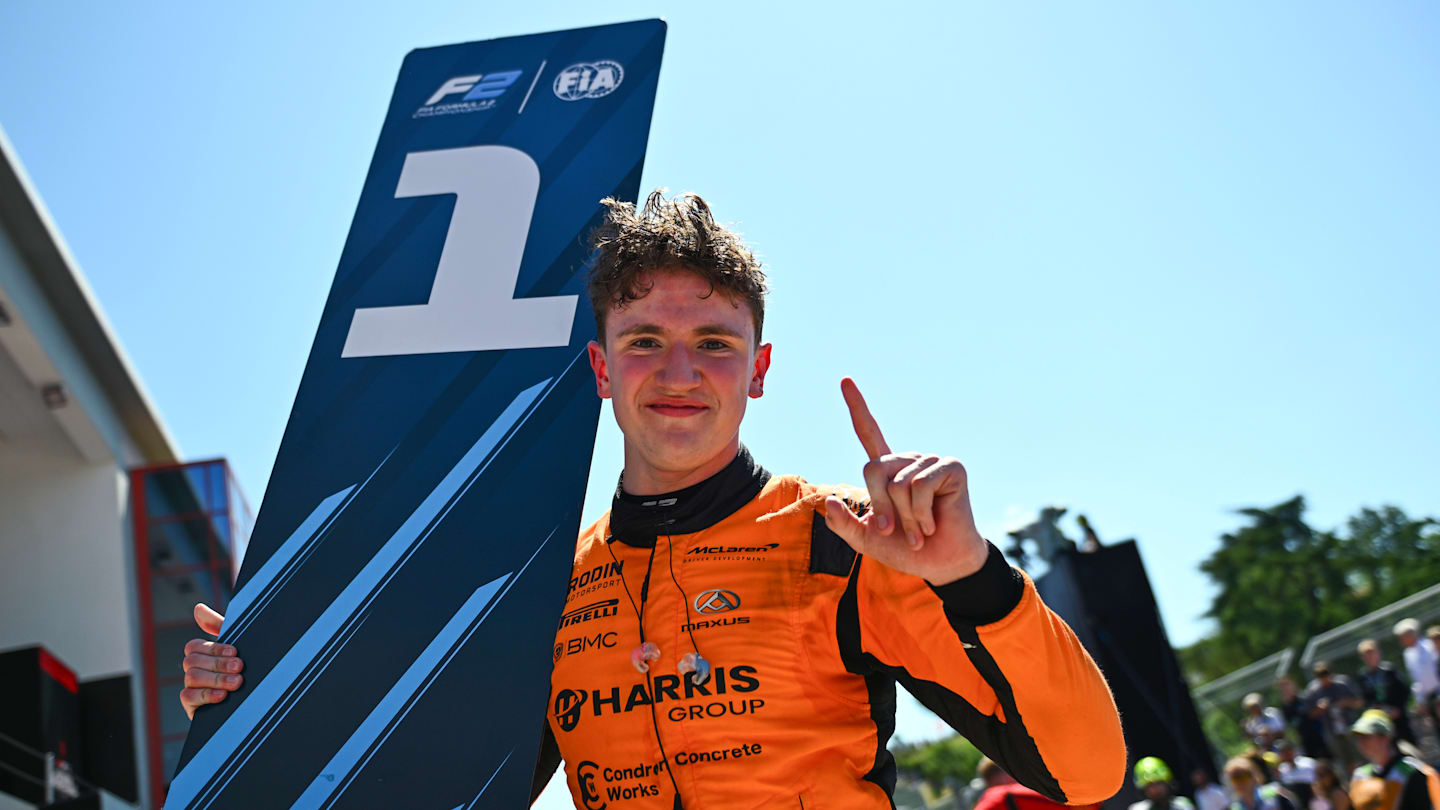 Start- und Zielbereich der Imola Rennstrecke im Formel-2-Rennen