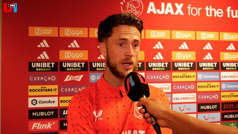 Spelmoment tijdens Ajax – Twente in de Johan Cruijff Arena