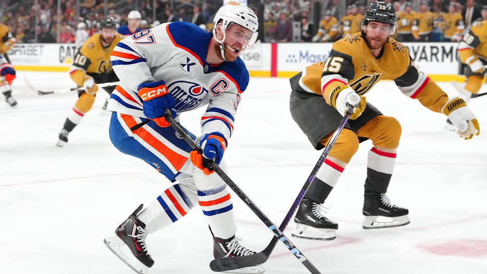 Leon Draisaitl jubelt mit den Edmonton Oilers im NHL-Halbfinale.