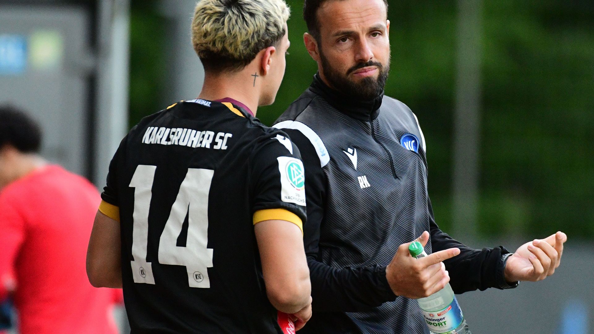 Ralf Kettemann beim Training des KSC Nachwuchsteams