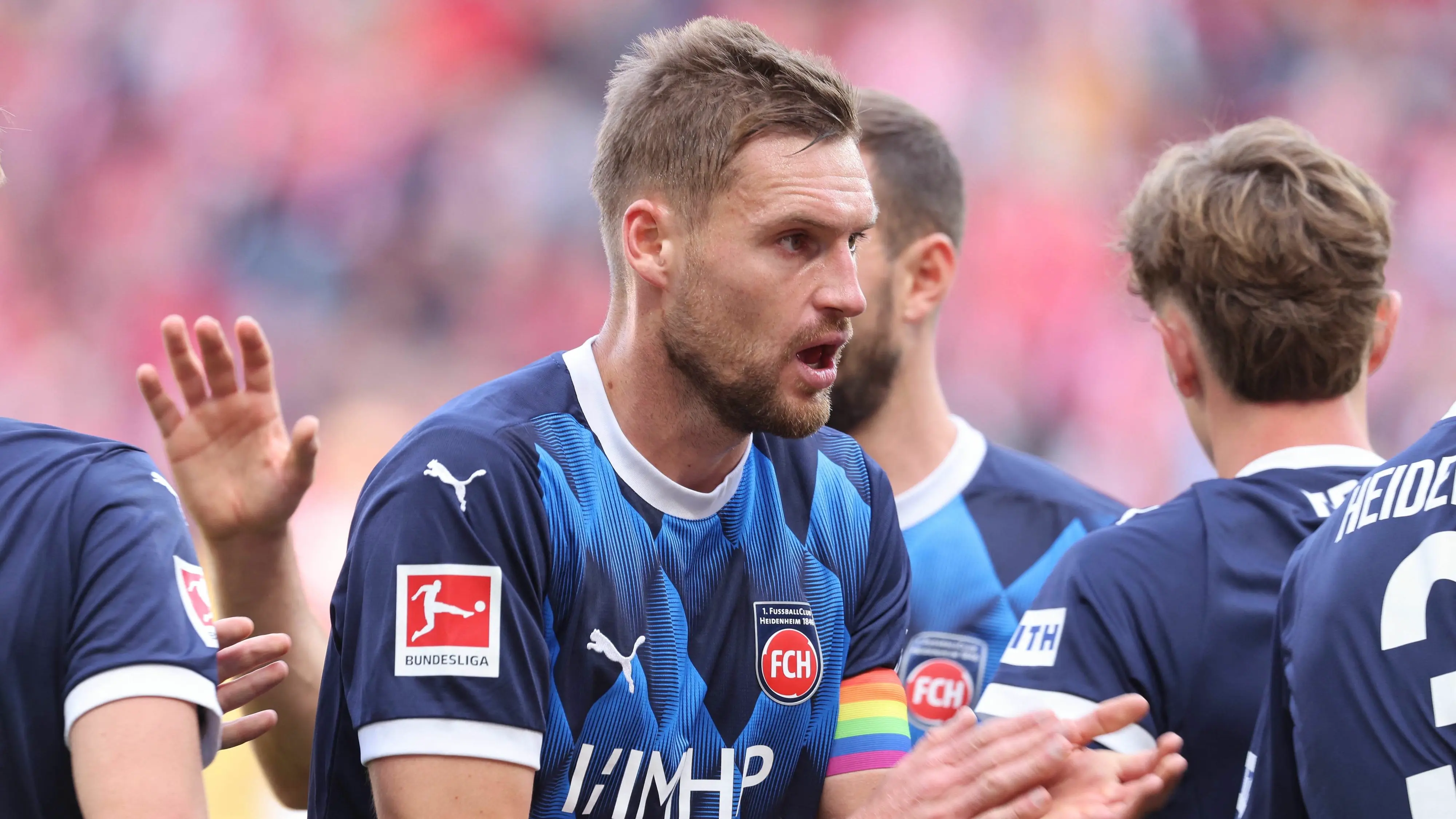 Fussball heute: Live-Übertragung im Stadion