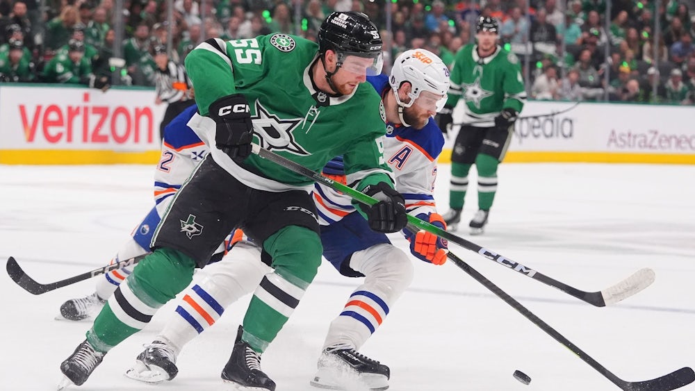 Leon Draisaitl feiert einen Treffer für die Edmonton Oilers – aktuelles Bild zu den NHL Ergebnissen