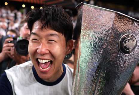 Man U players reacting after the Europa League final 2025