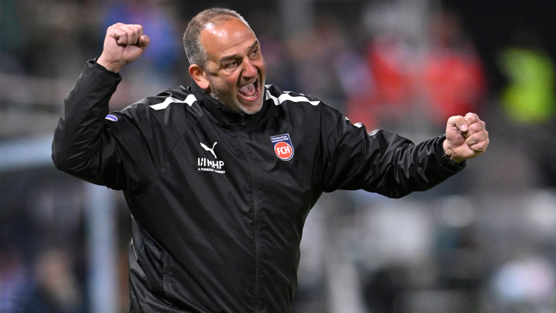Frank Schmidt: Der Rekordtrainer und seine Erfolgsgeschichte mit dem 1. FC Heidenheim